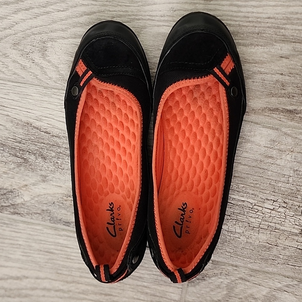 Clarks Privo Hot Orange/Black Slip On Flats - Picture 5 of 6